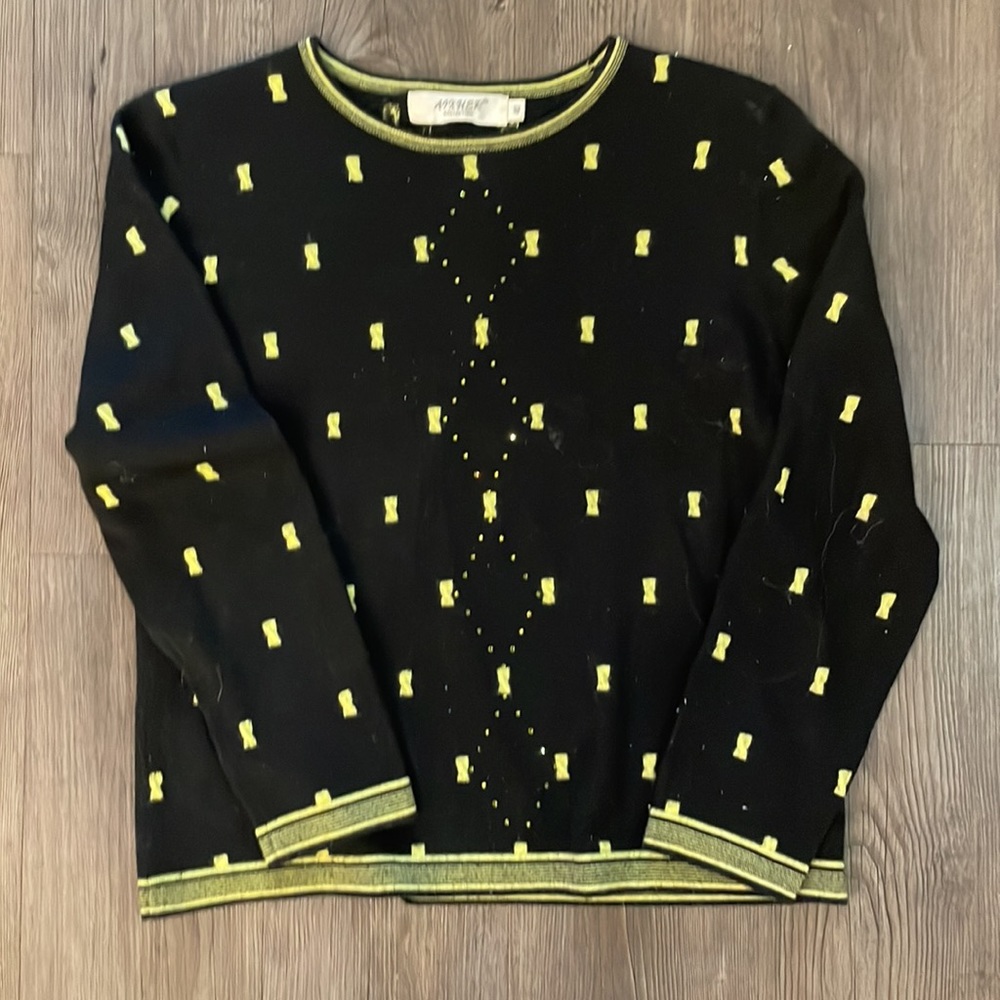 Black /Lime Crystals fine knit pullover  Sz 40